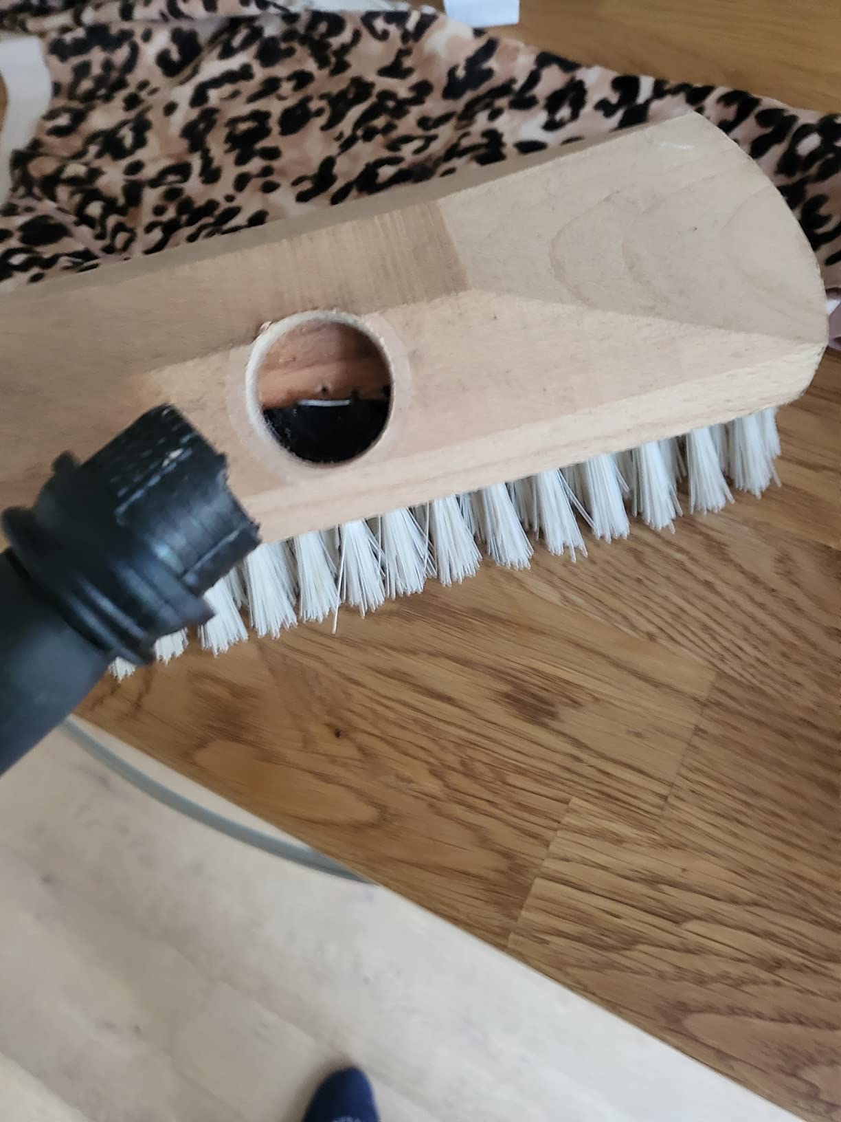 Brosse solide