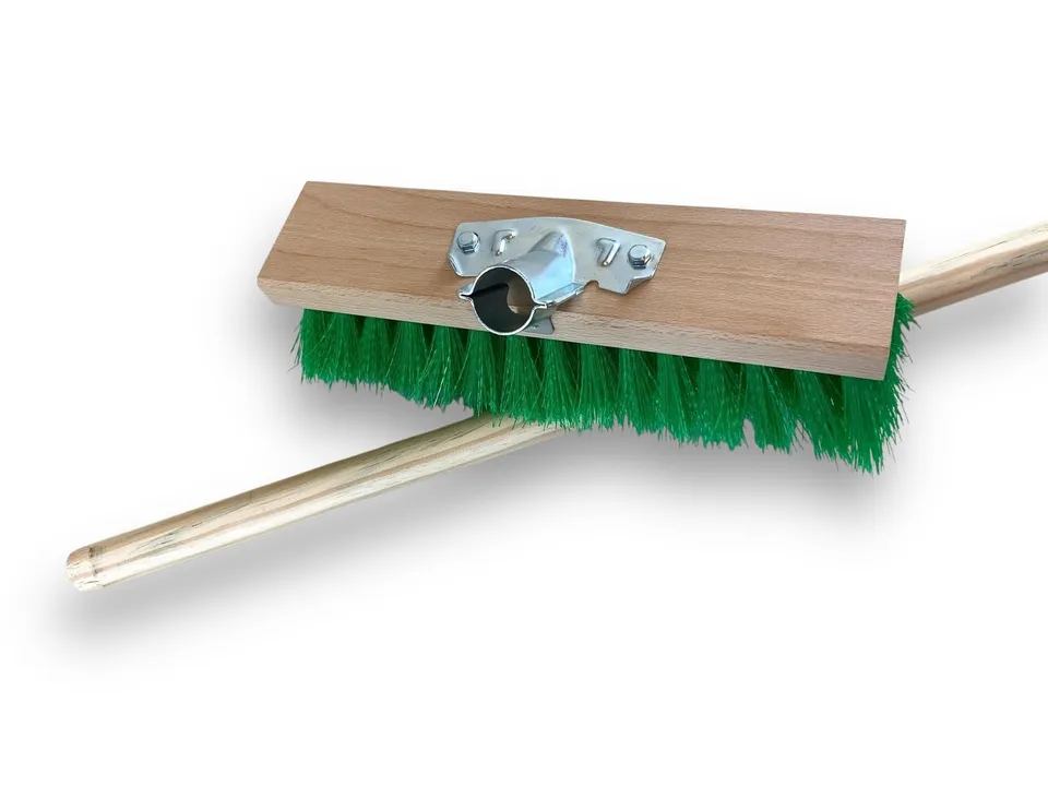 kibros-balai-cantonnier-32-cm-balai-ext-rieur-pvc-vert-avec-manche image 1