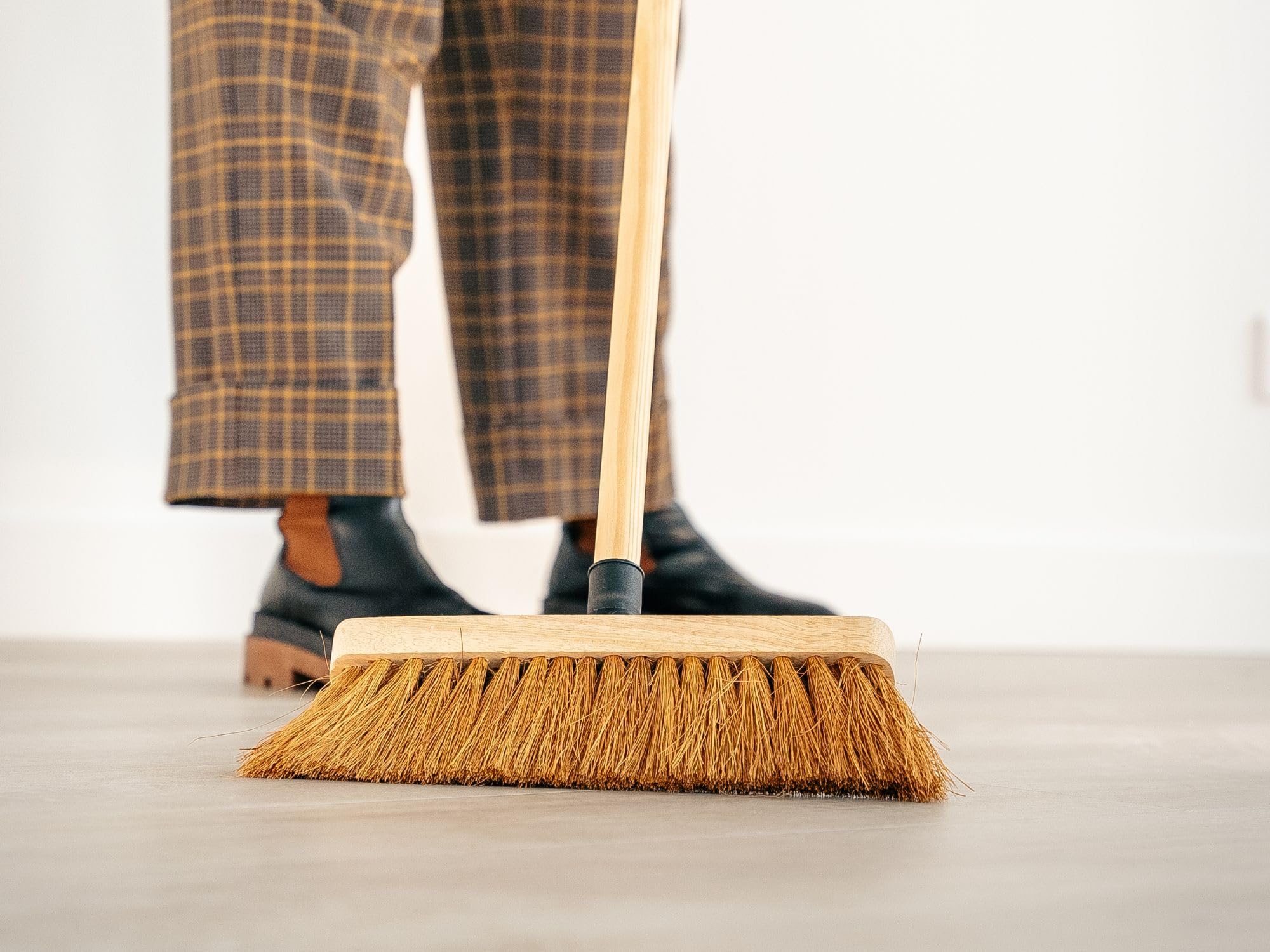 kibros-balai-coco-naturel-29-cm-manche-bois-1-25-m-lot-de-1 image 5